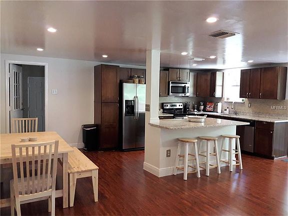 4th image of 430 W Lakeview Ave