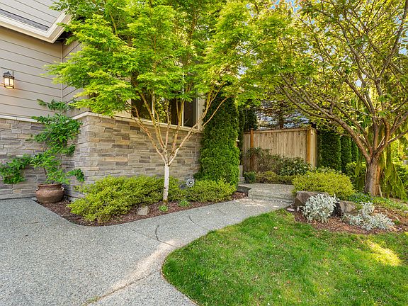 2nd image of 27241 SE 13th St