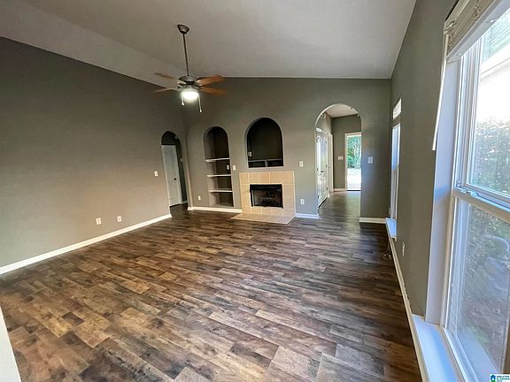 2nd image of 5237 Cottage Cir