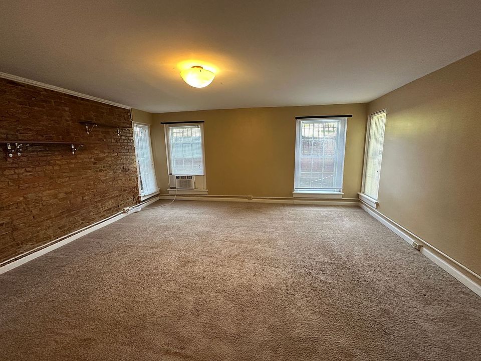 1st image of 895 Mulberry St APT E