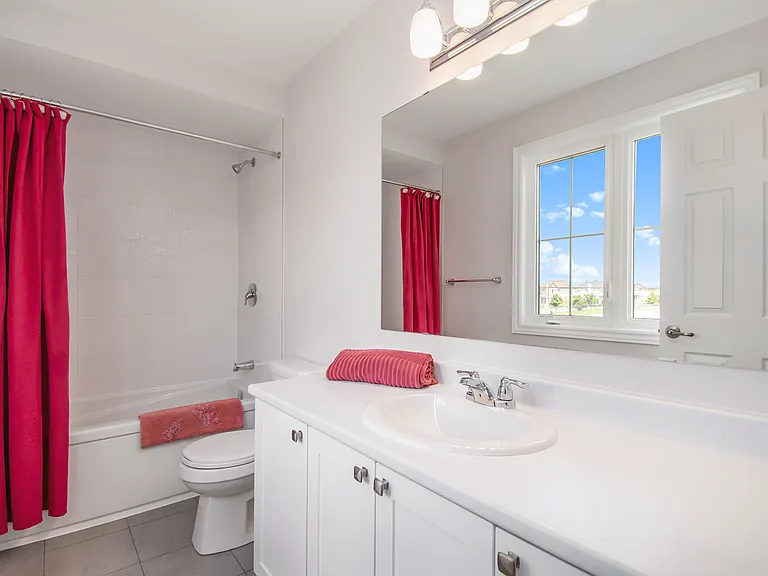 53 Mudminnow Cres — Photo 12