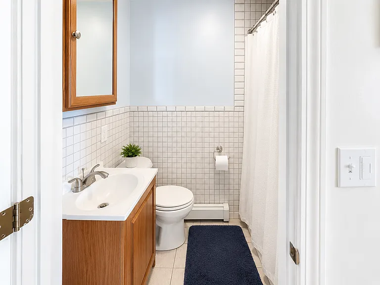 28 Cornwall St #3 — Photo 5