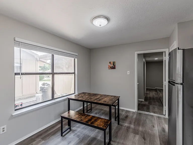 Redbrook Dr — Photo 8