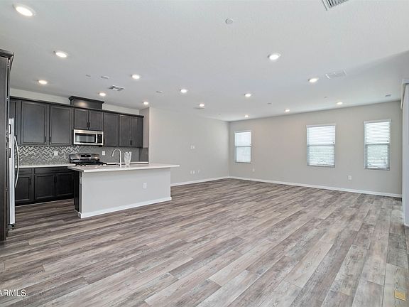 4th image of 4535 S Squires Ln #201