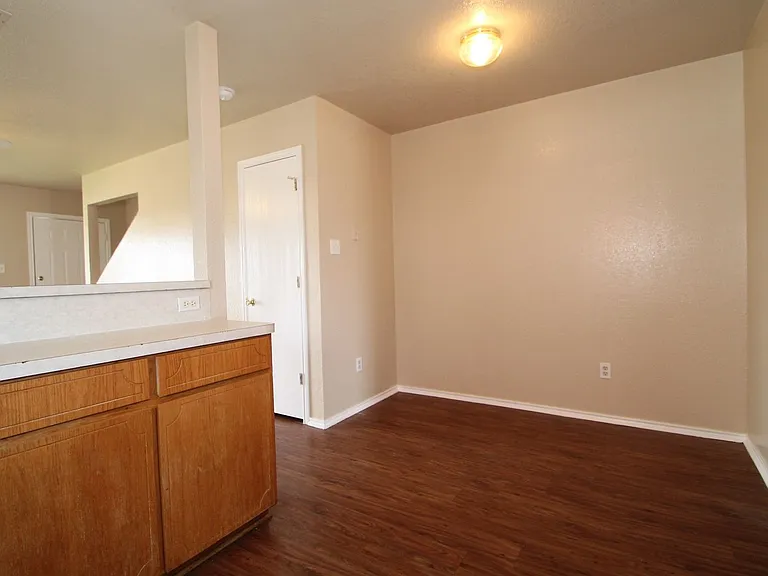 3904D Gus Dr — Photo 8