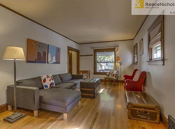 4th image of 4442 Wyoming St
