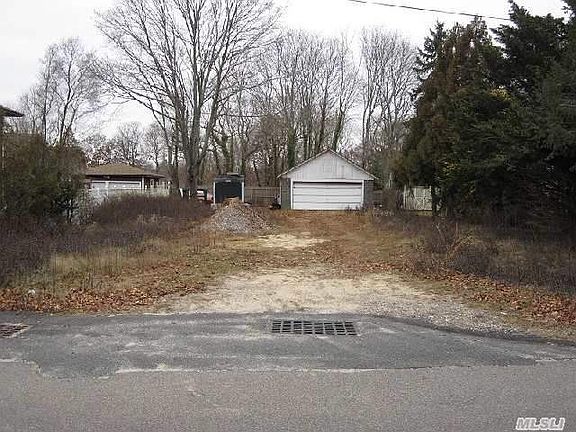 5th image of 11 Lakeview Ct
