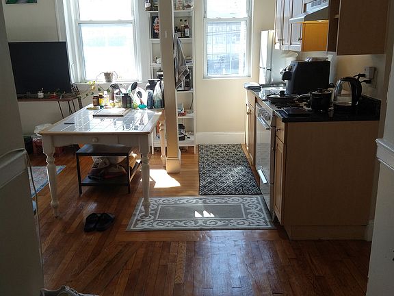 5th image of 1211 Commonwealth Ave #6