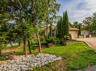 1500 Hideaway Rd, Galena, MO 65656