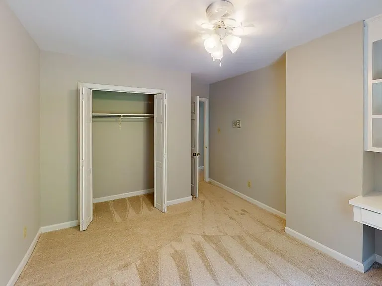 6619 Bunker Hill Cir — Photo 4