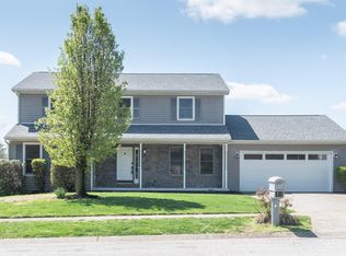 203 Doncaster Rd, Versailles, KY 40383