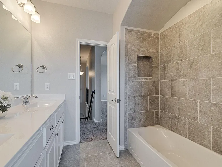 1824 Sparrow St — Photo 10