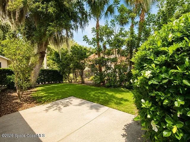 760 Wintergreen Ln — Photo 39