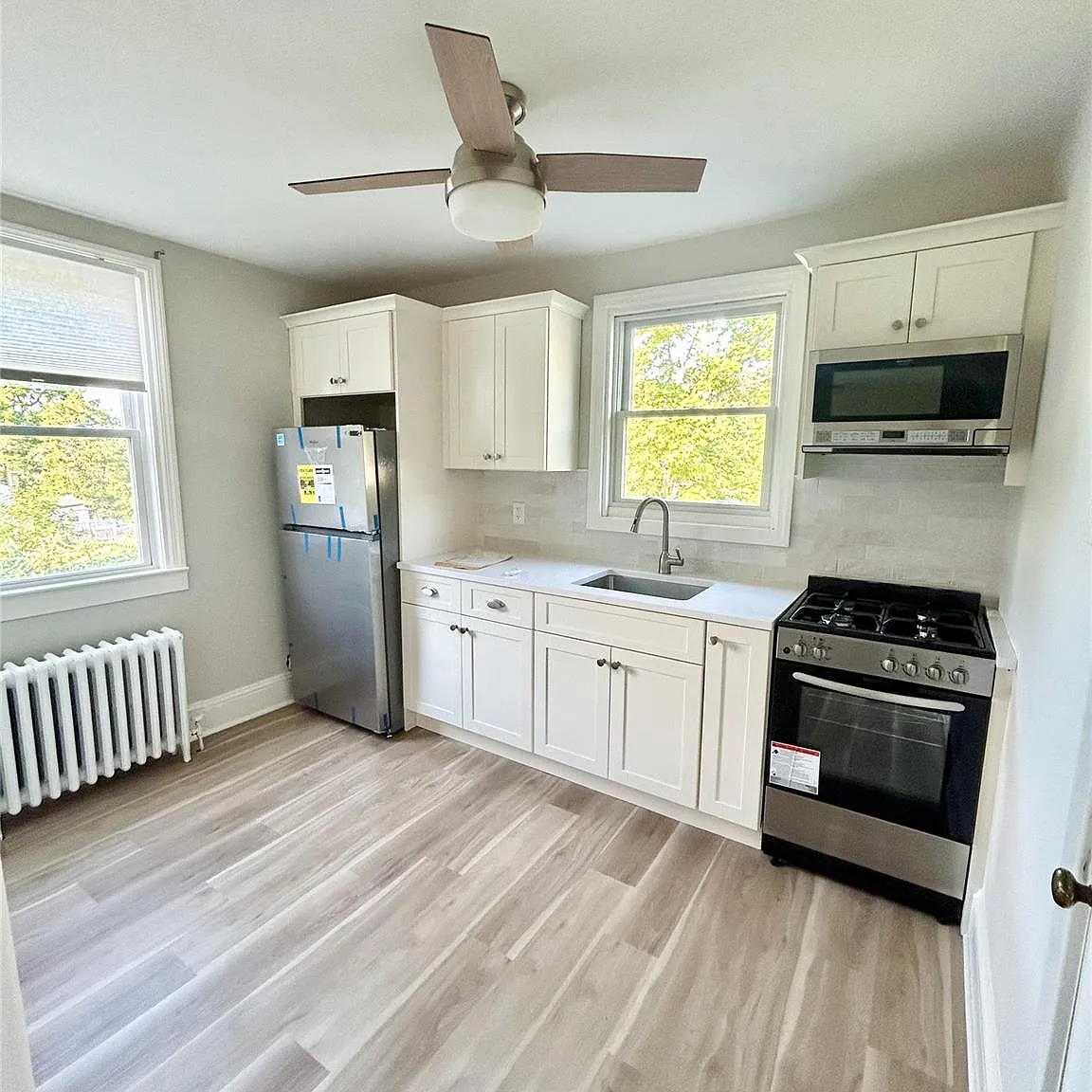 1 bed, 1.0 bath, 450 sqft, $2,000 — Photo 2