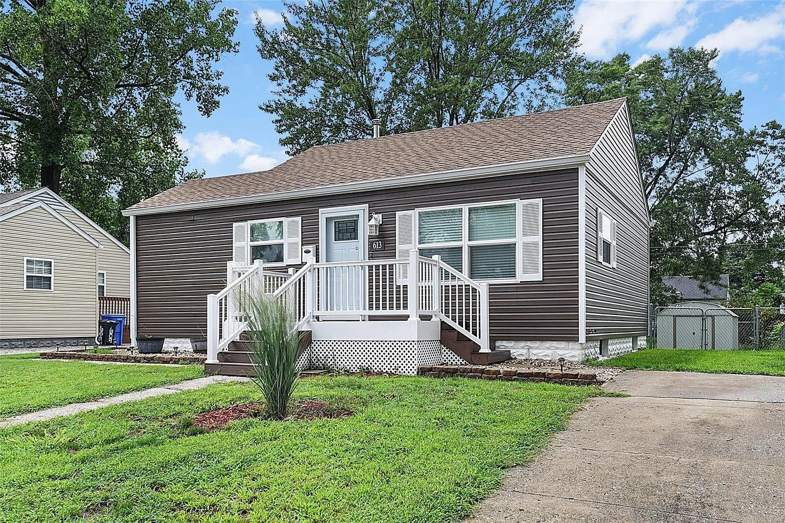613 Lincoln Ave photo 1