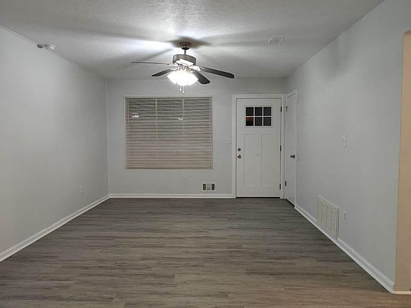 3rd image of 2523 Brookshire Rd