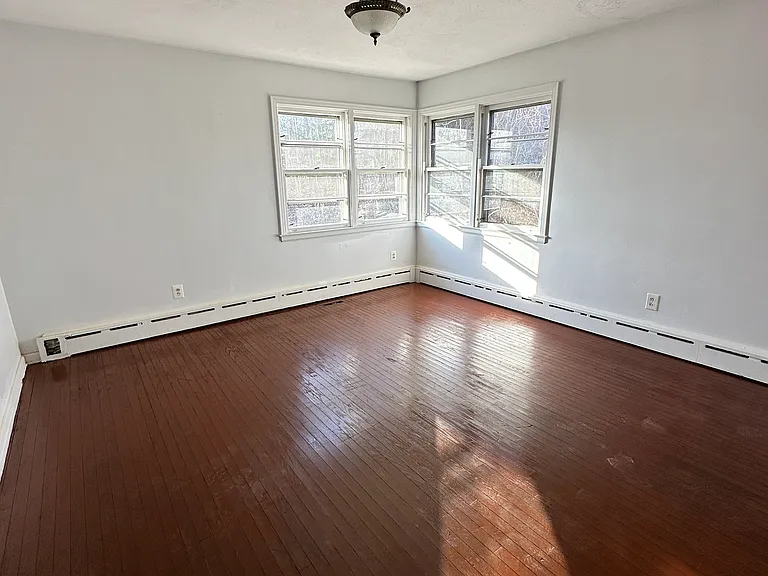 167 Kings Hwy — Photo 19