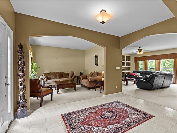 4th image of 13113 Bellerive Farm Dr