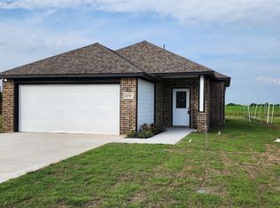 630 Garrett Ave, Garrett, TX 75119