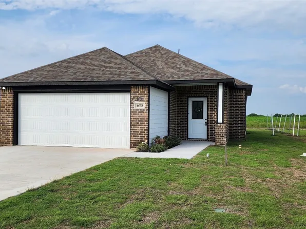 630 Garrett Ave, Garrett, TX 75119
