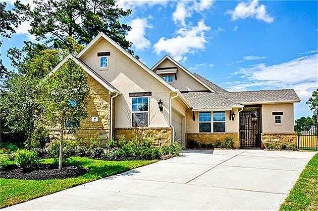 1st image of 59 Overland Heath Dr