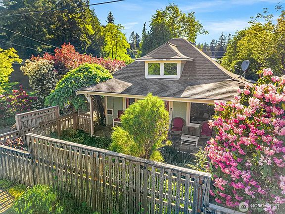 3rd image of 1517 Fairview Street