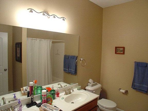 4th image of 213 Pine Dr