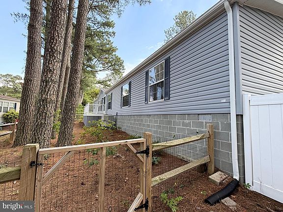 5th image of 26588 Barn Ln #7