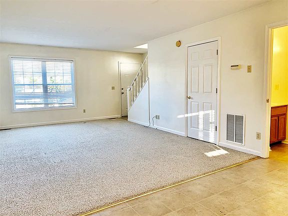 5th image of 2215 Reservoir St