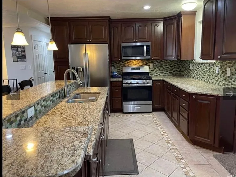 360 Mahogany Dr — Photo 2