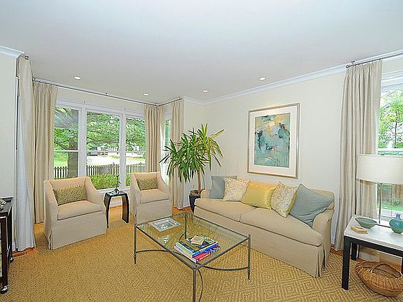 2nd image of 2329 Senseney Ln