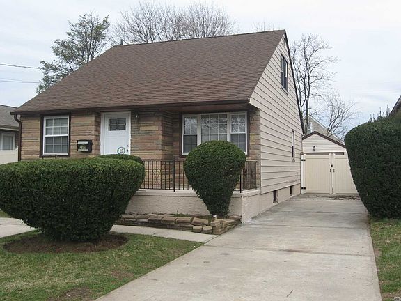 2nd image of 217 Windsor Pkwy
