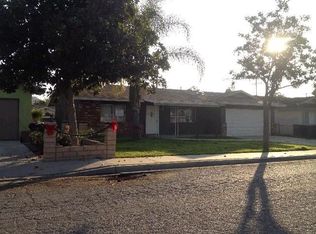 921 Shellie Ln, Hemet, CA 92543