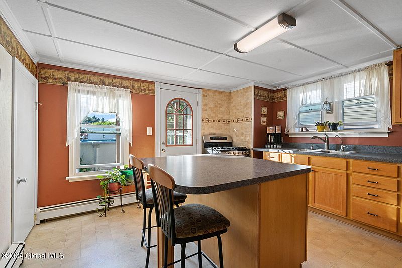 3rd image of 23 Johnston Avenue