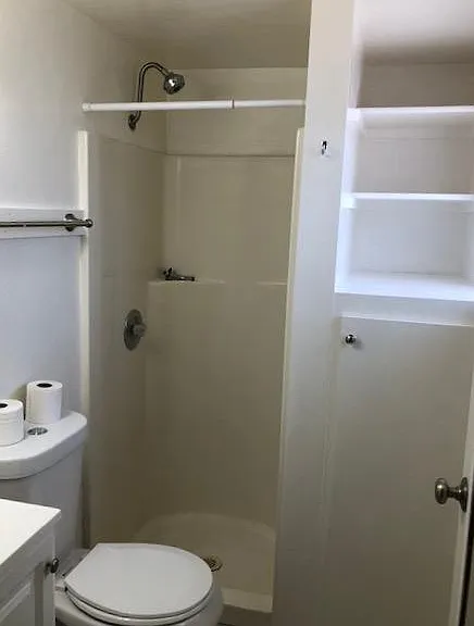 1032 E Glenn St — Photo 39