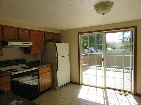 2nd image of 130 Hodge St