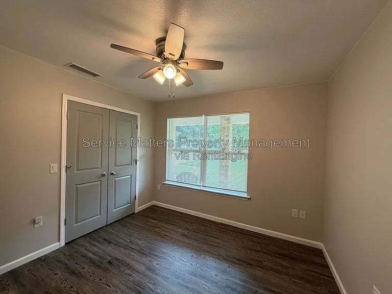 5553 Riviera Dr — Photo 31