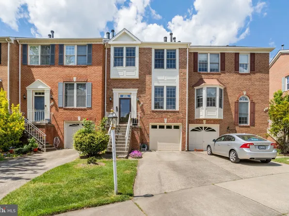 6581 Irvin Ct, Alexandria, VA 22312