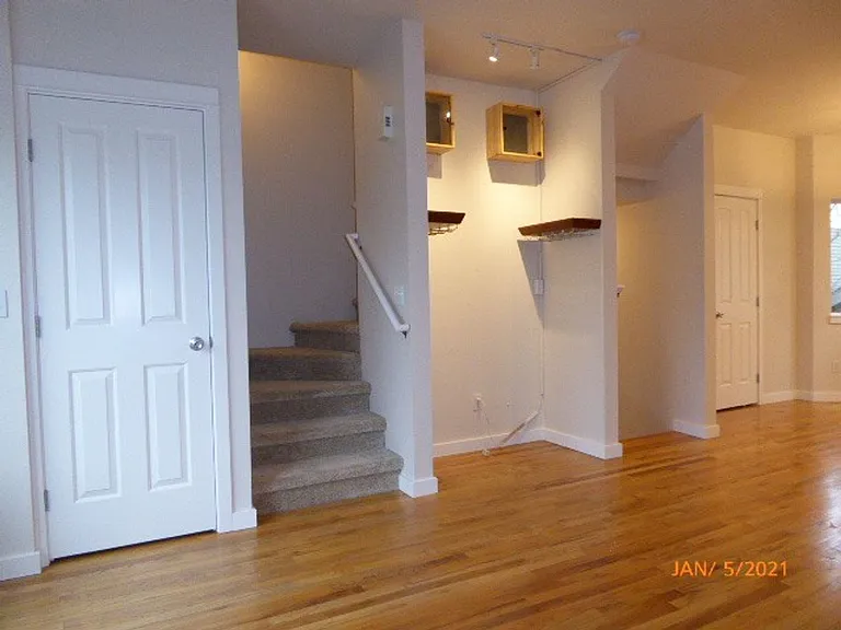 6415 9th Ave NE #D — Photo 14