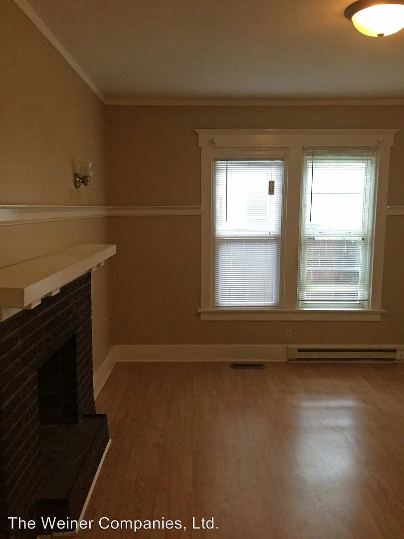 310 N James St APT 02 photo 1