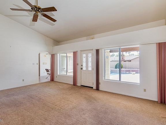 3rd image of 1819 E La Jolla Dr