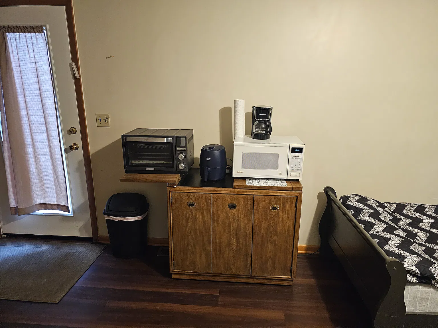 1 bed, 250 sqft, $1,150 — Photo 2