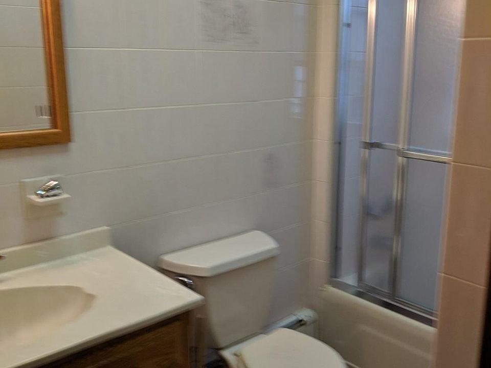2nd image of 11 W 17th St #4