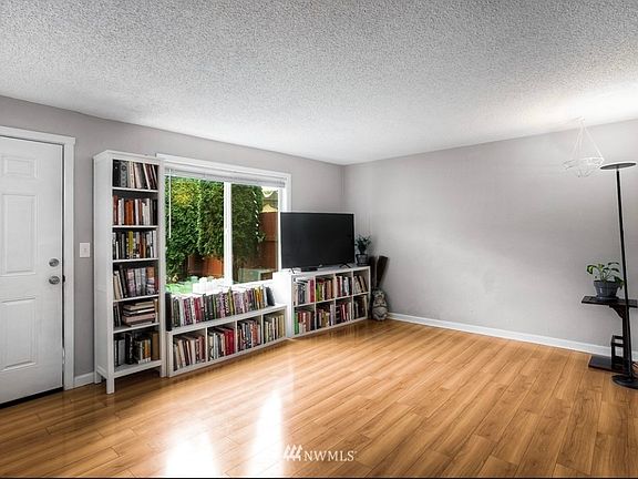 4th image of 10435 13th Avenue Ct S