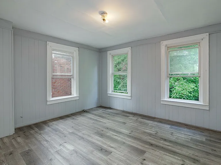 2409-2417 W. Clifton Ave — Photo 6