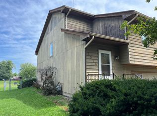 2514 Lowman Dr, Bloomington, IL