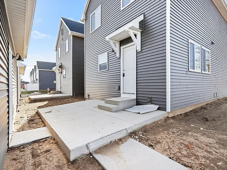 6114 Aurelius Rd — Photo 25