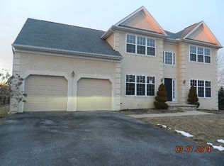 102 Daisy Bell Ln, Bear, DE 19701