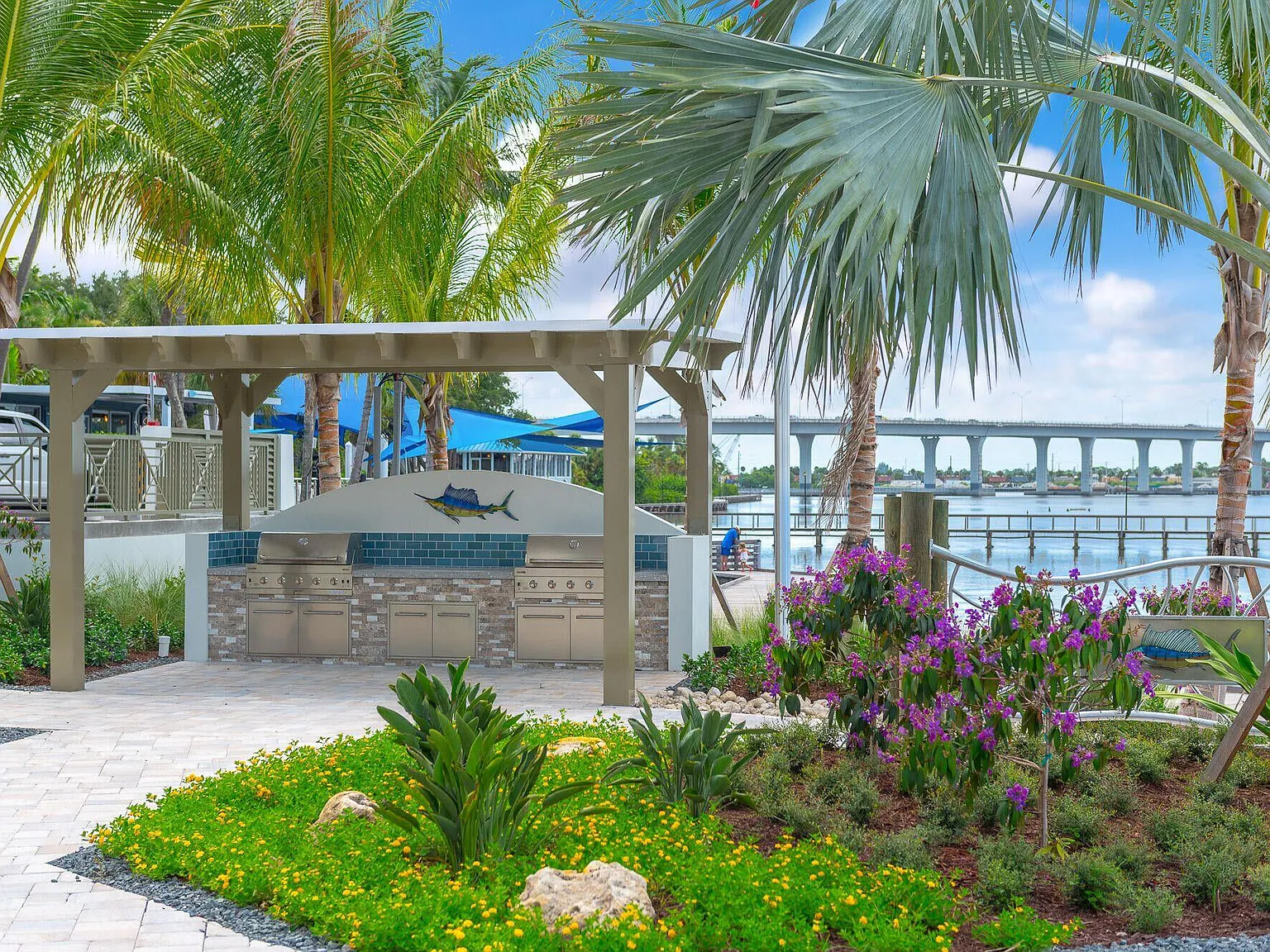 1 bed, 1.5 bath, 909 sqft, $4,900 — Photo 3