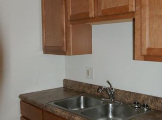 54 Cheryl Ln APT 9, Valley Park, MO 63088